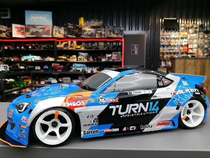 HPI Sport 3 Drift Subaru BRZ — вид сбоку сзади