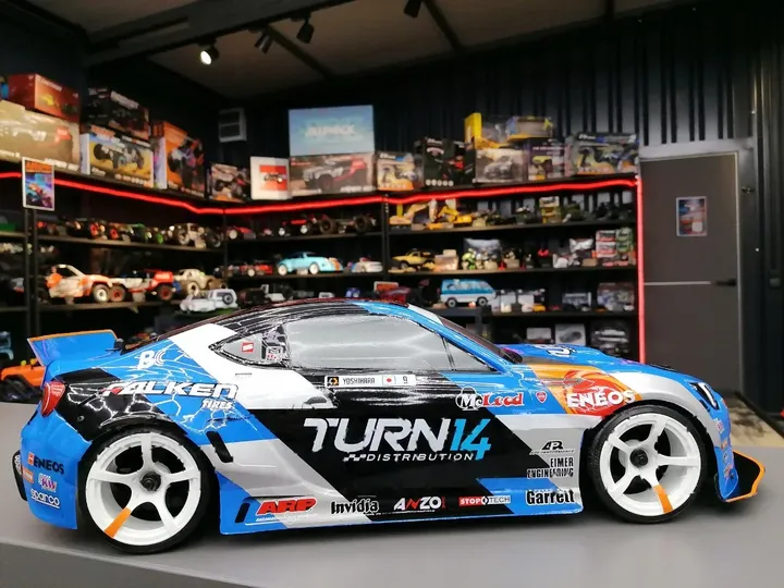 HPI Sport 3 Drift Subaru BRZ — вид сбоку