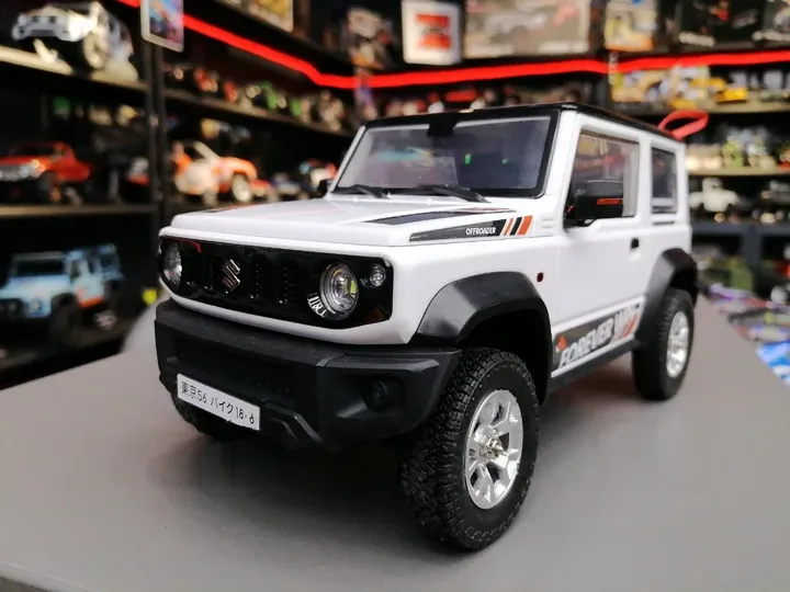 Suzuki Jimny 74 краулер 1:16 — вид спереди
