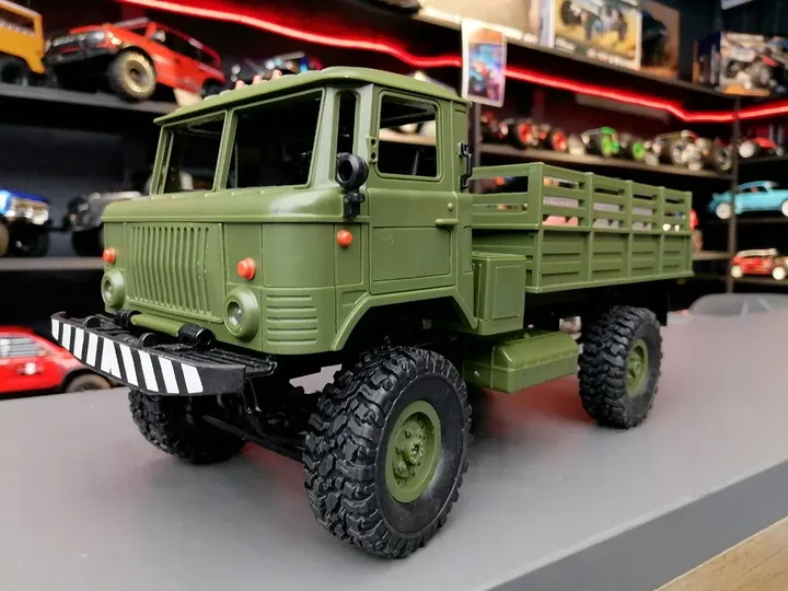 ГАЗ-66 краулер 1:16 — вид спереди сбоку