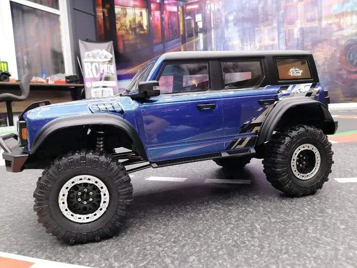 Bronco трофи 1:10 — вид сбоку