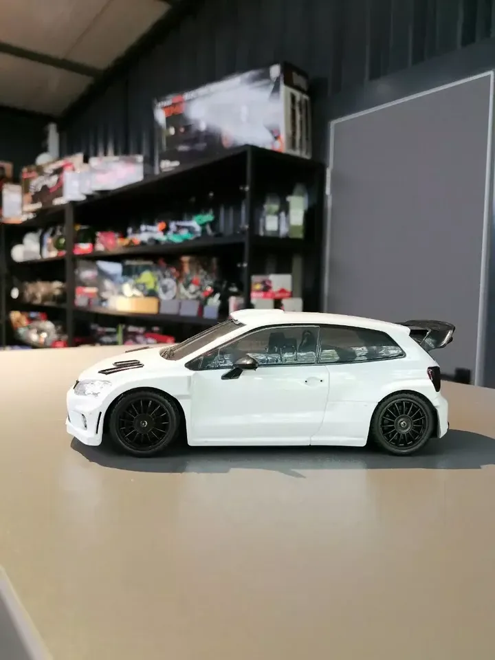 VW Golf дрифт 1:28 — вид спереди сбоку