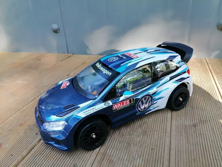 MJX Hyper Go 10304 Polo R WRC 1:10 — вид сверху сбоку