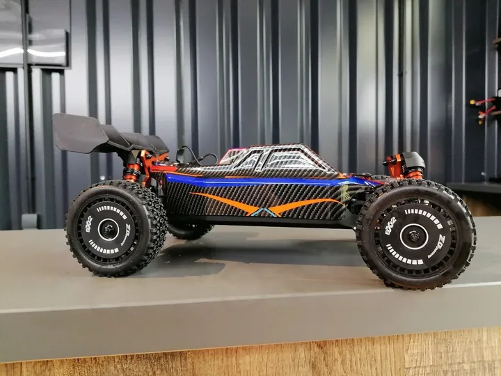 ZD Racing BX 12 багги 1:12 — вид сбоку