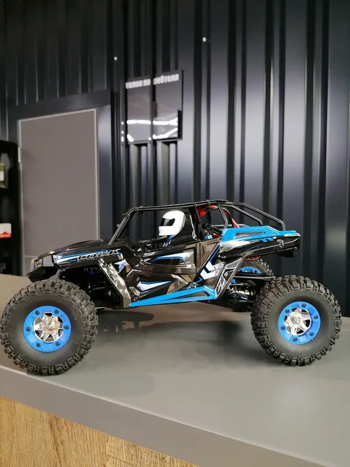 WLToys 4WD краулер 1:12 — вид сбоку