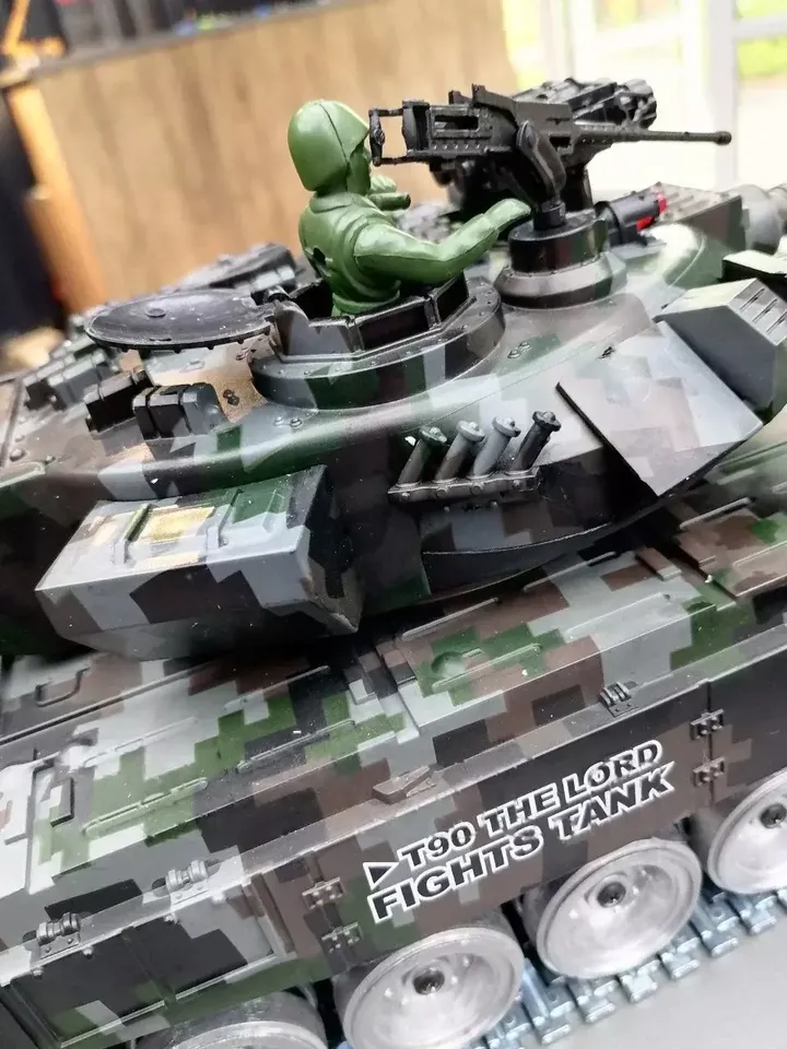 Танк Т-90 «Владимир» 1:18 — башня и пулемёт крупным планом