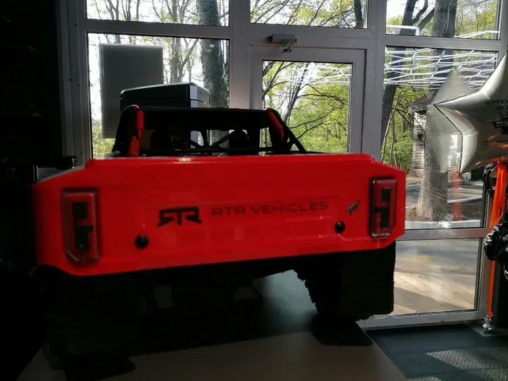 FMS Ford Bronco 1:7 шорт-корс — вид сзади